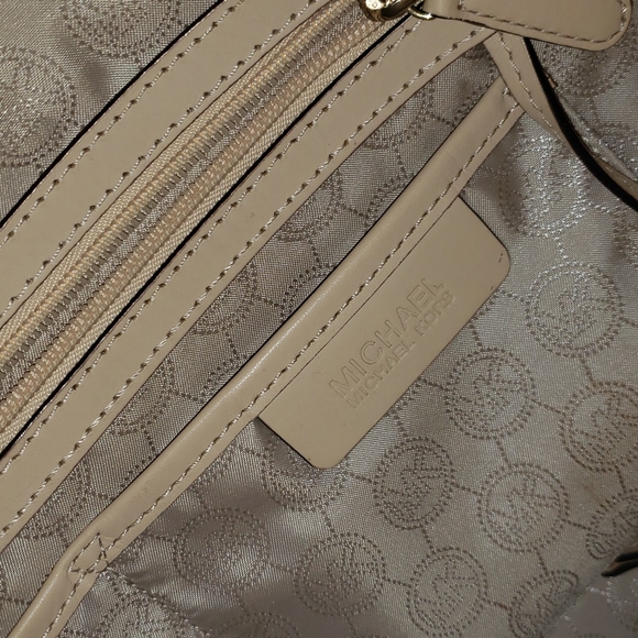 Michael Kors Tote bag - Picture 8 of 13